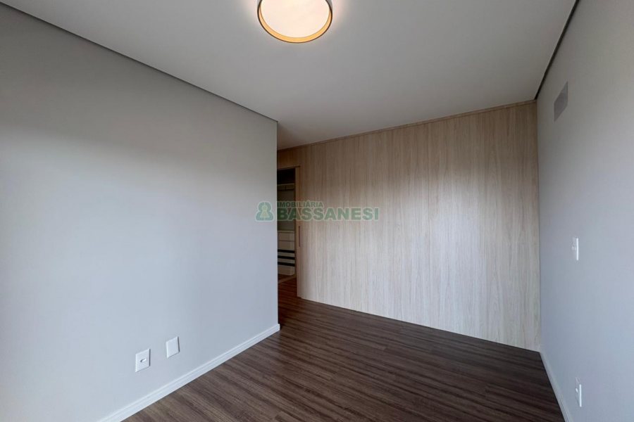 Apto Mobiliado com 110m², 3 dormitórios, 2 vagas, no bairro Petrópolis em Caxias do Sul para Alugar