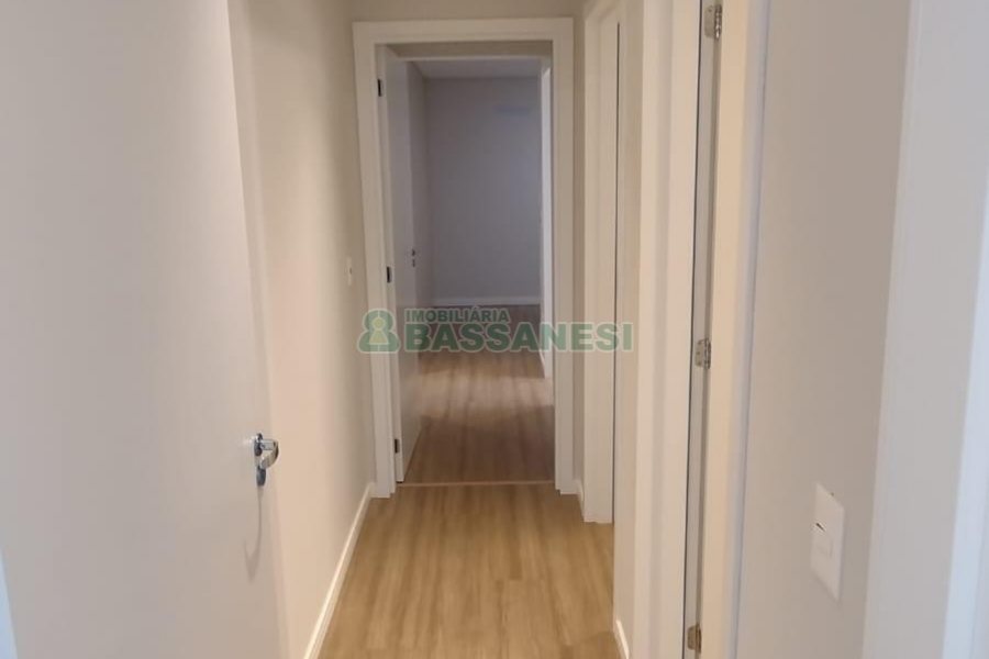 Apartamento com 110m², 3 dormitórios, 2 vagas, no bairro Petrópolis em Caxias do Sul para Alugar