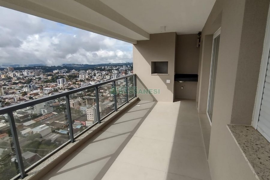 Apartamento com 110m², 3 dormitórios, 2 vagas, no bairro Petrópolis em Caxias do Sul para Alugar