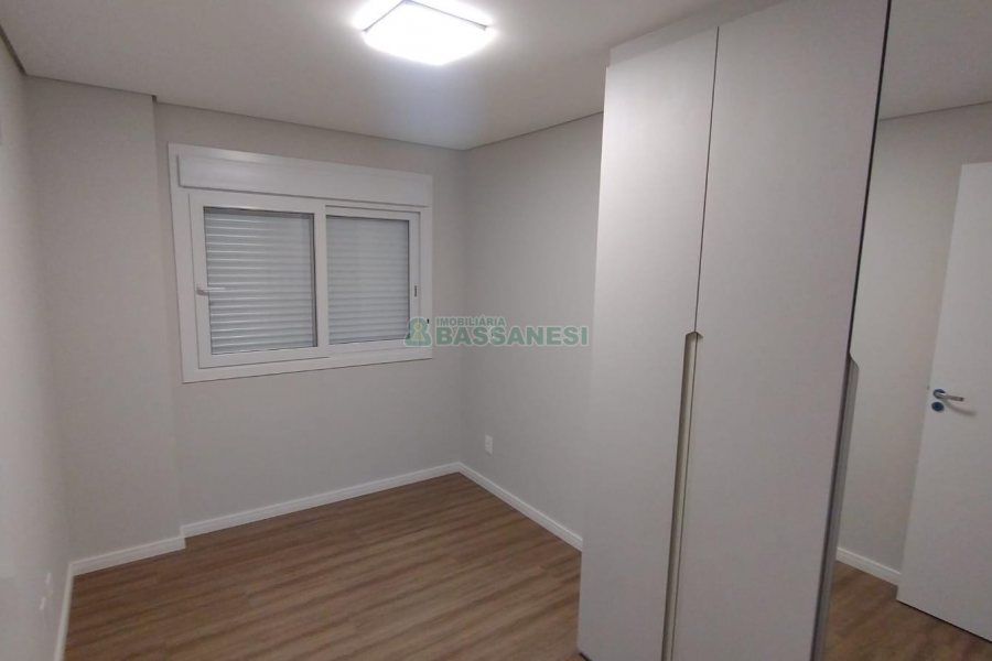 Apartamento com 110m², 3 dormitórios, 2 vagas, no bairro Petrópolis em Caxias do Sul para Alugar