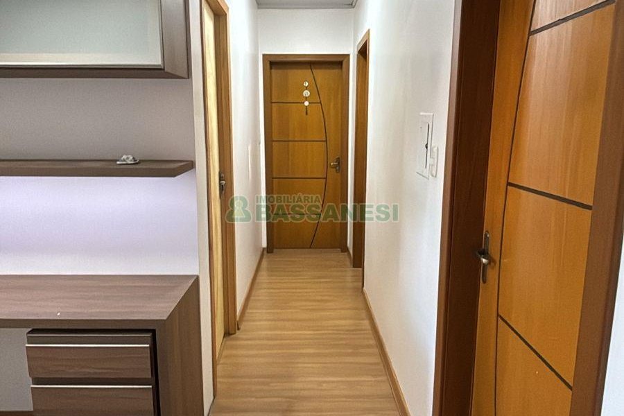 Casa com 170m², 3 dormitórios, 2 vagas, no bairro Kayser em Caxias do Sul para Alugar