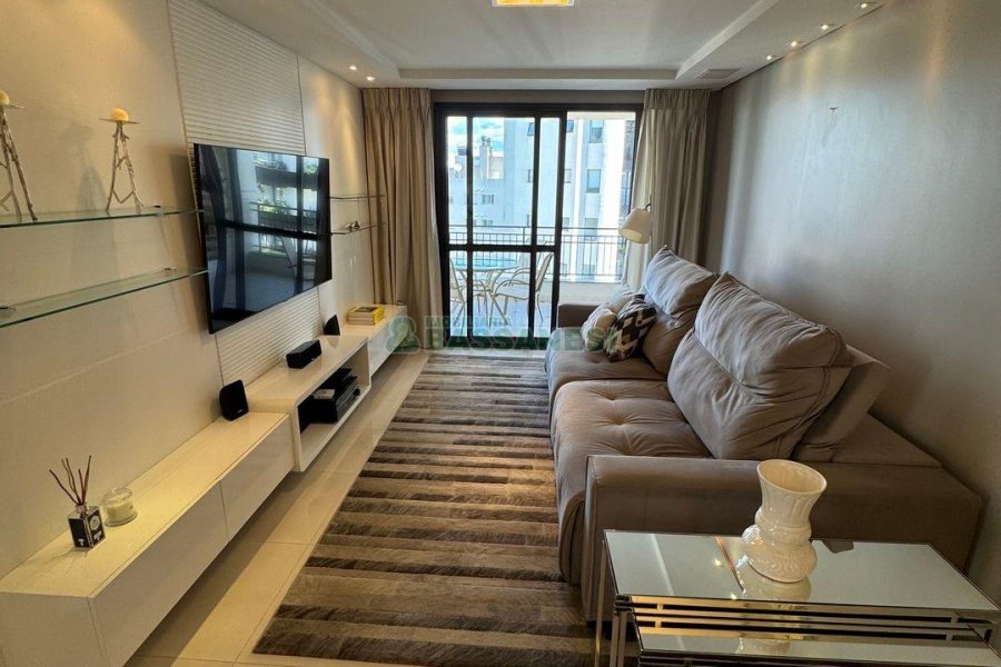 Apartamento com 130m², 3 dormitórios, 2 vagas, no bairro Cristo Redentor em Caxias do Sul para Comprar