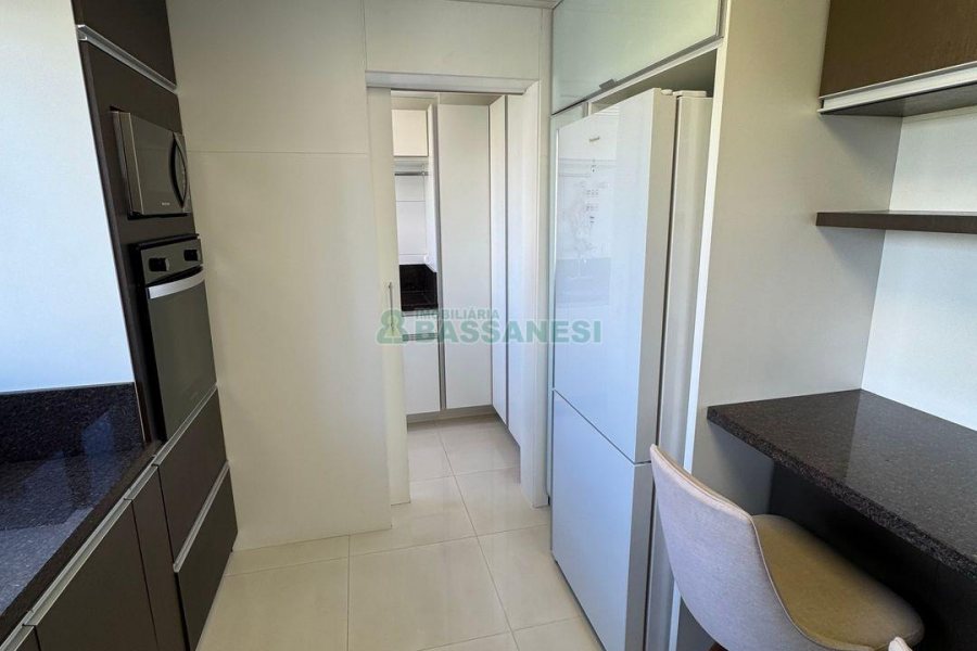 Apartamento com 130m², 3 dormitórios, 2 vagas, no bairro Cristo Redentor em Caxias do Sul para Comprar