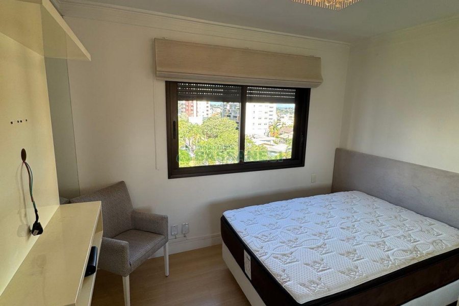 Apartamento com 130m², 3 dormitórios, 2 vagas, no bairro Cristo Redentor em Caxias do Sul para Comprar
