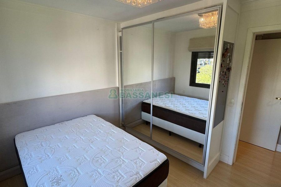 Apartamento com 130m², 3 dormitórios, 2 vagas, no bairro Cristo Redentor em Caxias do Sul para Comprar