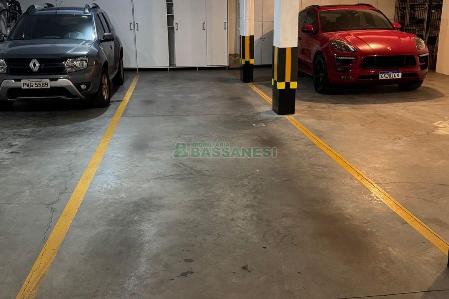 Apartamento com 130m², 3 dormitórios, 2 vagas, no bairro Cristo Redentor em Caxias do Sul para Comprar