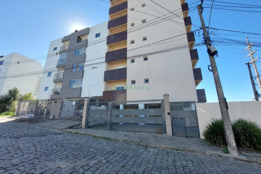 Apartamento com 80m², 2 dormitórios, 2 vagas, no bairro São Luiz em Caxias do Sul para Alugar