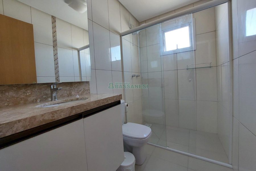 Apartamento com 80m², 2 dormitórios, 2 vagas, no bairro São Luiz em Caxias do Sul para Alugar