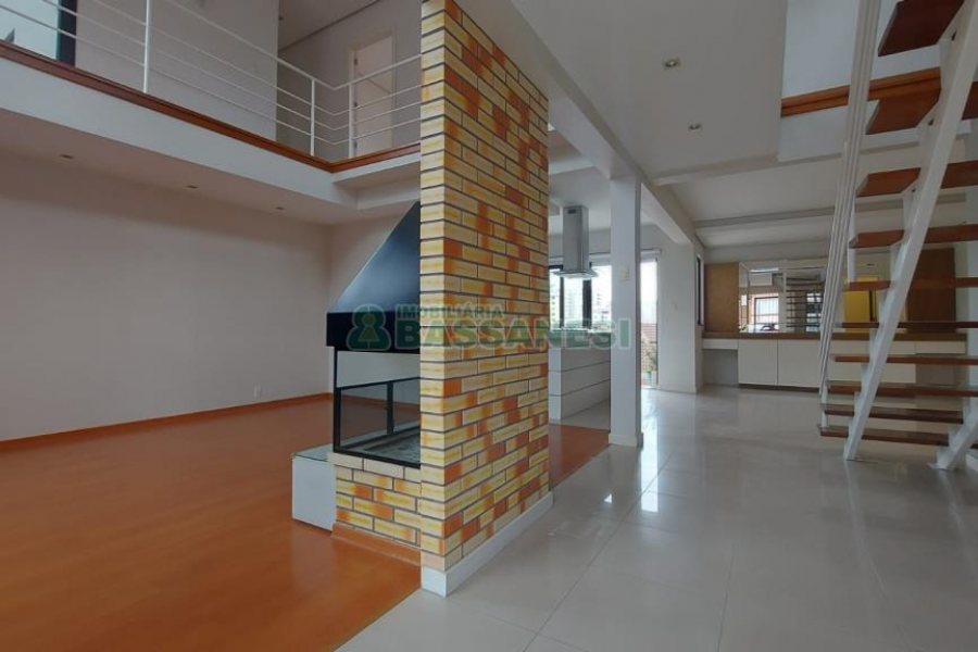 Casa com 300m², 3 dormitórios, no bairro Nossa Senhora de Lourdes em Caxias do Sul para Alugar