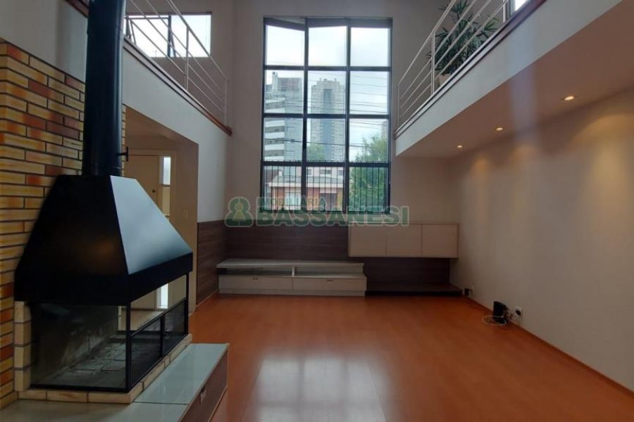 Casa com 300m², 3 dormitórios, no bairro Nossa Senhora de Lourdes em Caxias do Sul para Alugar