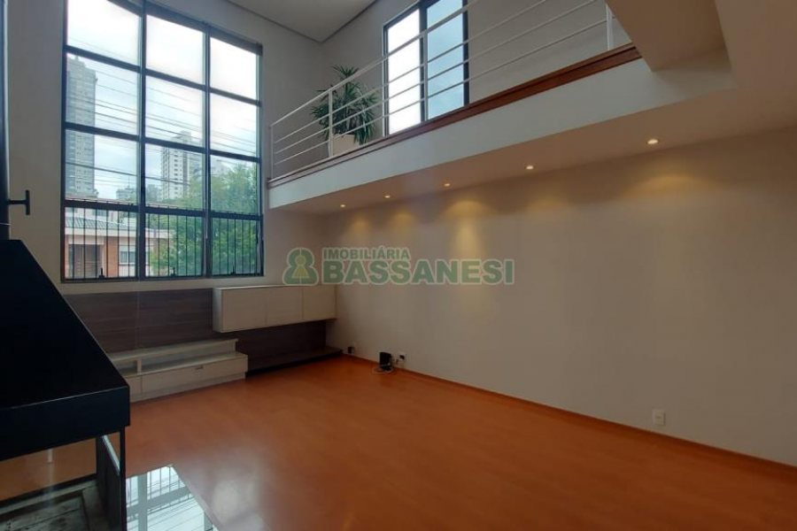 Casa com 300m², 3 dormitórios, no bairro Nossa Senhora de Lourdes em Caxias do Sul para Alugar