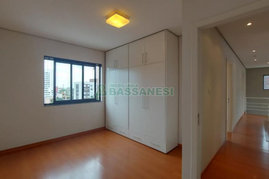 Casa com 300m², 3 dormitórios, no bairro Nossa Senhora de Lourdes em Caxias do Sul para Alugar