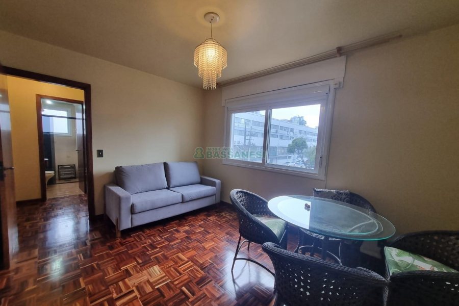 Apto Mobiliado com 80m², 2 dormitórios, 1 vaga, no bairro Centro em Caxias do Sul para Alugar