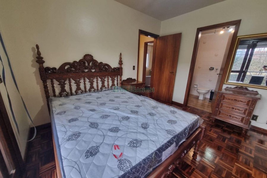 Apto Mobiliado com 80m², 2 dormitórios, 1 vaga, no bairro Centro em Caxias do Sul para Alugar