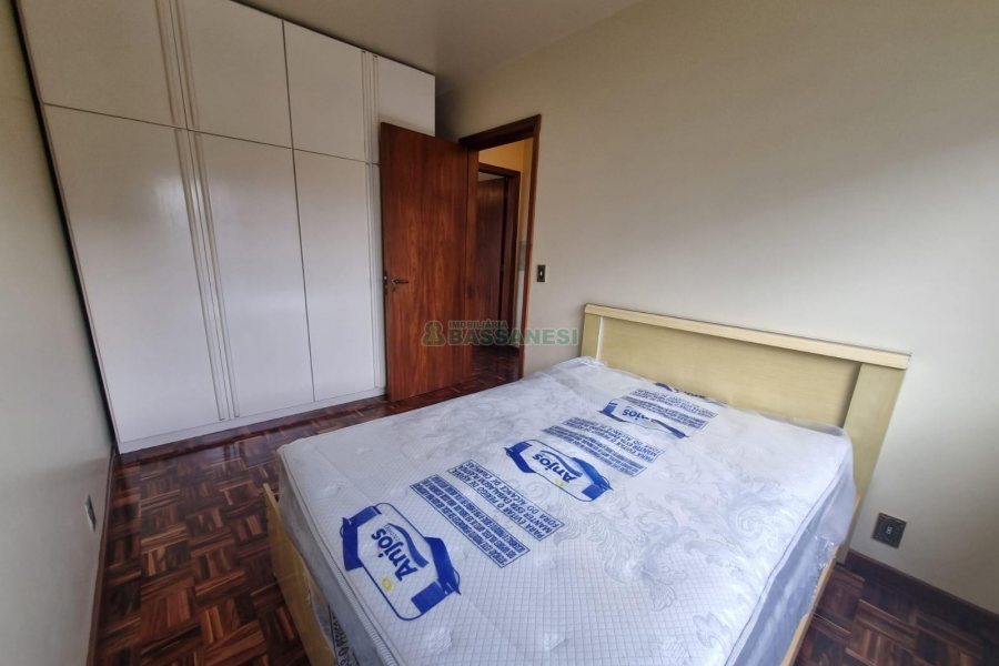 Apto Mobiliado com 80m², 2 dormitórios, 1 vaga, no bairro Centro em Caxias do Sul para Alugar