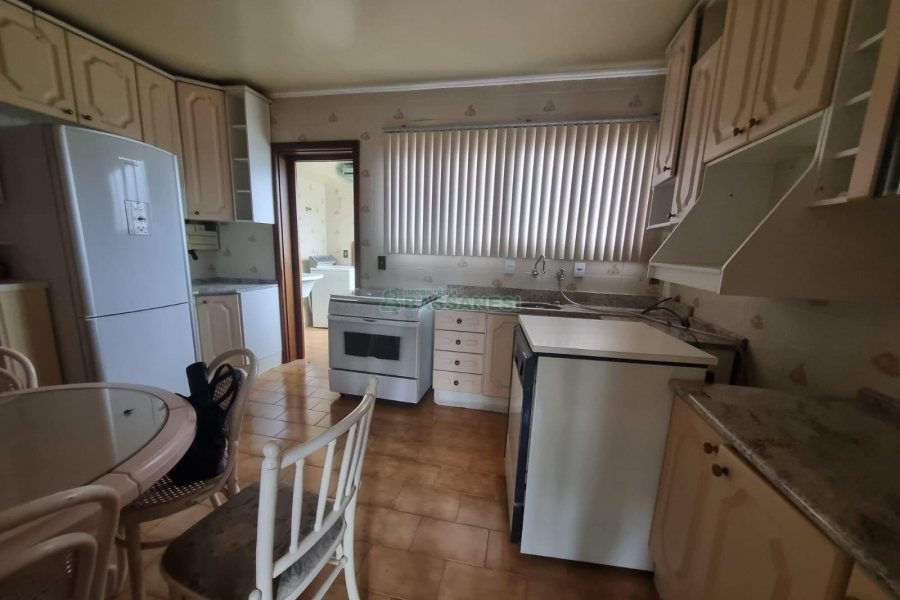 Apto Mobiliado com 80m², 2 dormitórios, 1 vaga, no bairro Centro em Caxias do Sul para Alugar