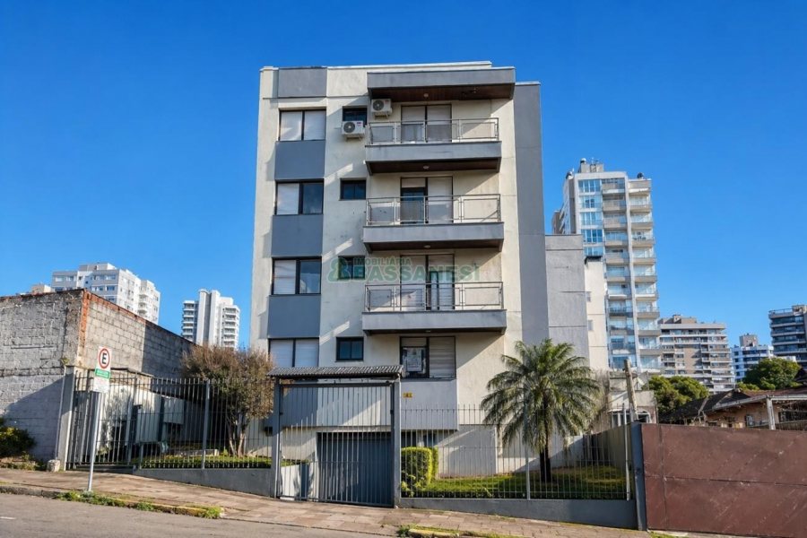 Apto Mobiliado com 80m², 2 dormitórios, 1 vaga, no bairro Centro em Caxias do Sul para Alugar