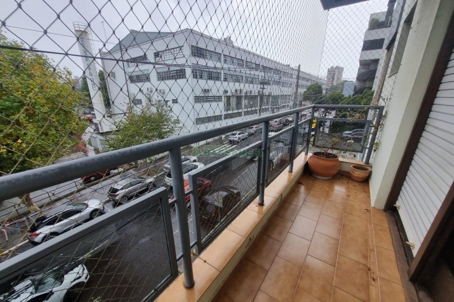 Apto Mobiliado com 80m², 2 dormitórios, 1 vaga, no bairro Centro em Caxias do Sul para Alugar