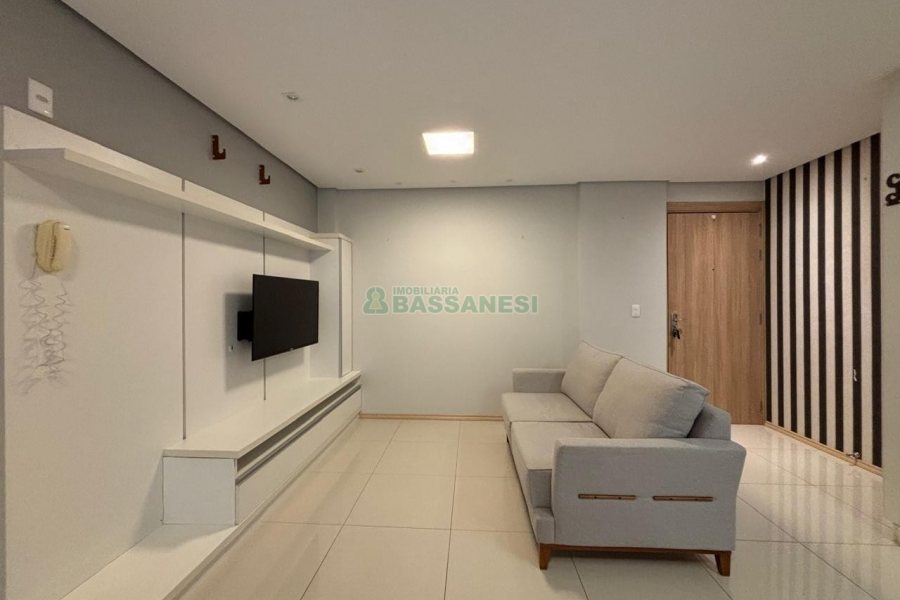 Apto Mobiliado com 72m², 2 dormitórios, 2 vagas, no bairro Vinhedos em Caxias do Sul para Alugar