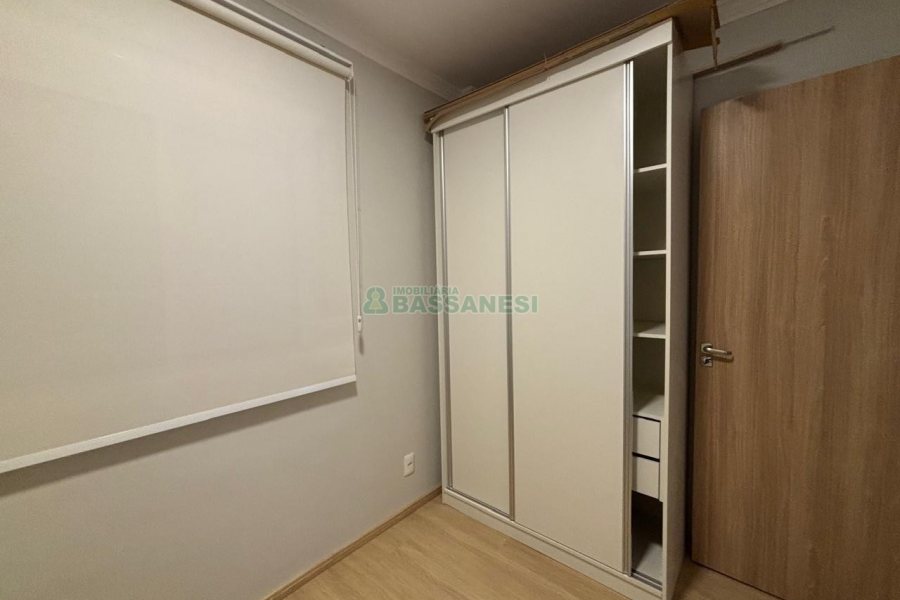 Apto Mobiliado com 72m², 2 dormitórios, 2 vagas, no bairro Vinhedos em Caxias do Sul para Alugar