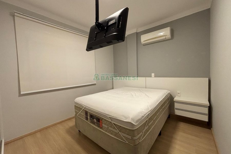 Apto Mobiliado com 72m², 2 dormitórios, 2 vagas, no bairro Vinhedos em Caxias do Sul para Alugar