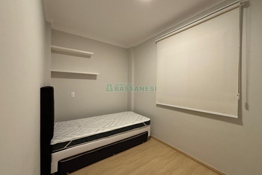 Apto Mobiliado com 72m², 2 dormitórios, 2 vagas, no bairro Vinhedos em Caxias do Sul para Alugar