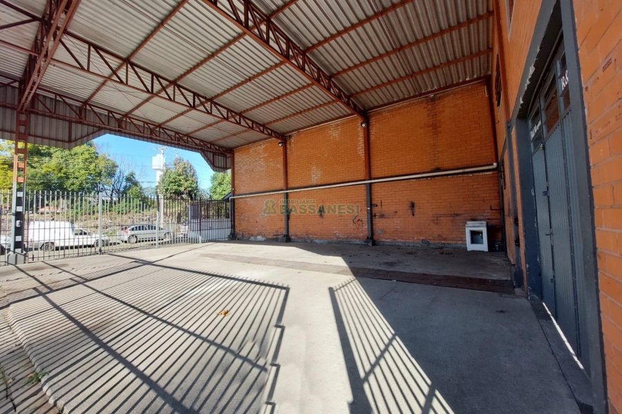 Pavilhão com 361m², no bairro Interlagos em Caxias do Sul para Alugar