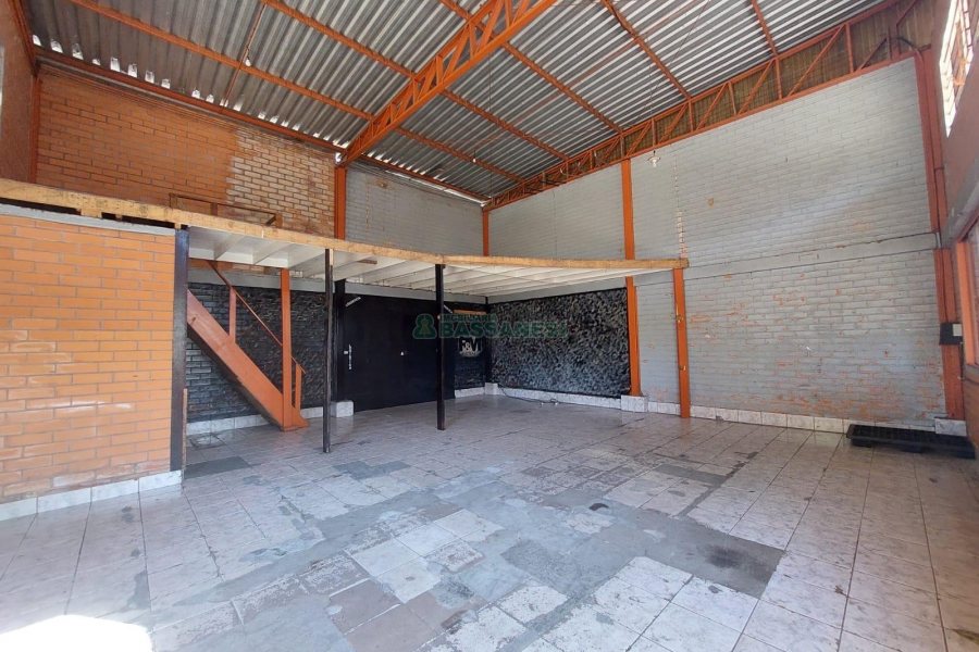 Pavilhão com 361m², no bairro Interlagos em Caxias do Sul para Alugar