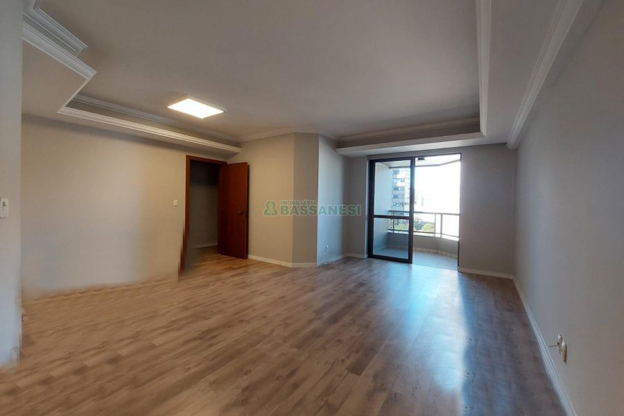 Apartamento com 107m², 2 dormitórios, 1 vaga, no bairro São Pelegrino em Caxias do Sul para Alugar