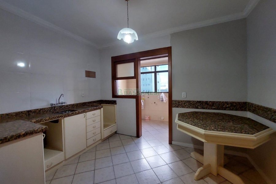 Apartamento com 107m², 2 dormitórios, 1 vaga, no bairro São Pelegrino em Caxias do Sul para Alugar