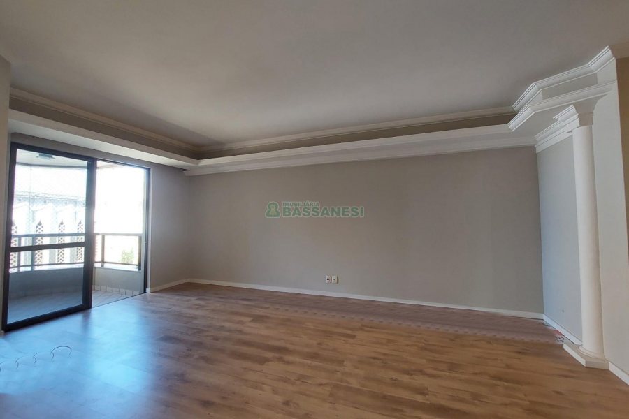 Apartamento com 107m², 2 dormitórios, 1 vaga, no bairro São Pelegrino em Caxias do Sul para Alugar