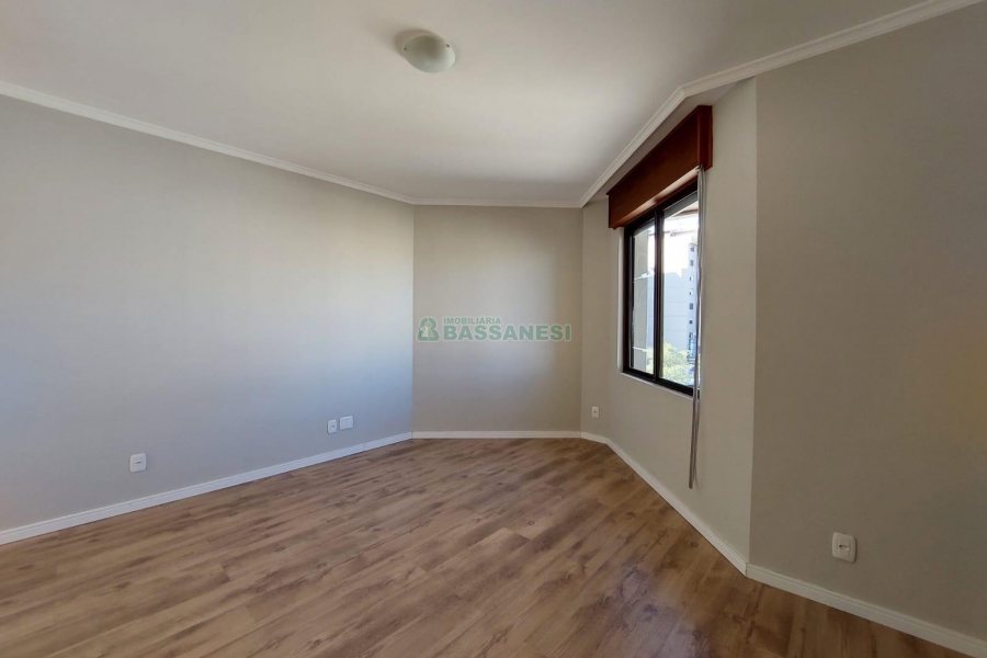 Apartamento com 107m², 2 dormitórios, 1 vaga, no bairro São Pelegrino em Caxias do Sul para Alugar