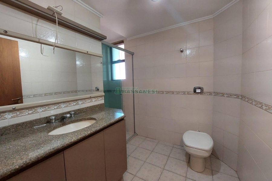 Apartamento com 107m², 2 dormitórios, 1 vaga, no bairro São Pelegrino em Caxias do Sul para Alugar
