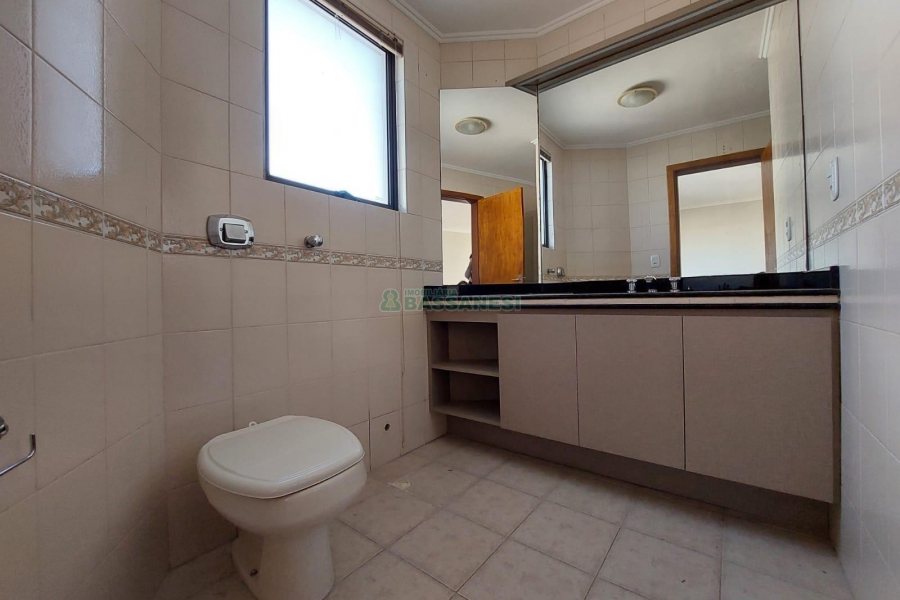 Apartamento com 107m², 2 dormitórios, 1 vaga, no bairro São Pelegrino em Caxias do Sul para Alugar