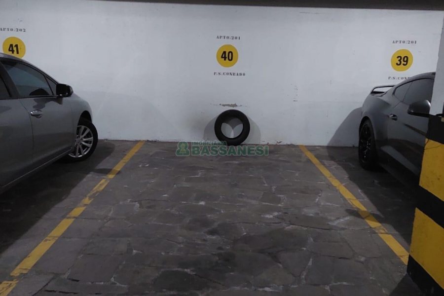 Apartamento com 107m², 2 dormitórios, 1 vaga, no bairro São Pelegrino em Caxias do Sul para Alugar