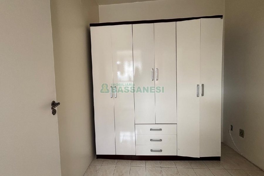 Apto Mobiliado com 147m², 3 dormitórios, no bairro Centro em Caxias do Sul para Alugar