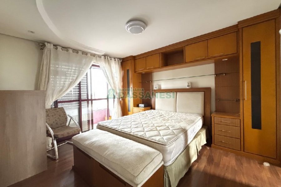 Apto Mobiliado com 147m², 3 dormitórios, no bairro Centro em Caxias do Sul para Alugar