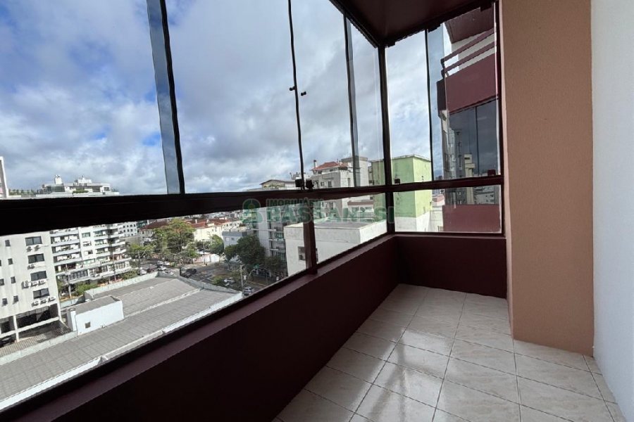 Apto Mobiliado com 147m², 3 dormitórios, no bairro Centro em Caxias do Sul para Alugar