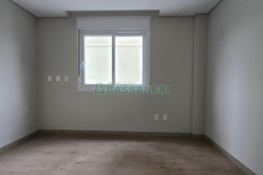 Apartamento com 106m², 3 dormitórios, 2 vagas, no bairro São Pelegrino em Caxias do Sul para Comprar