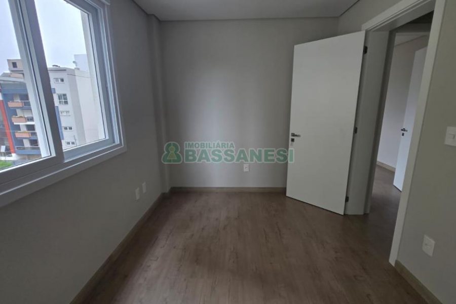 Apartamento com 106m², 3 dormitórios, 2 vagas, no bairro São Pelegrino em Caxias do Sul para Comprar