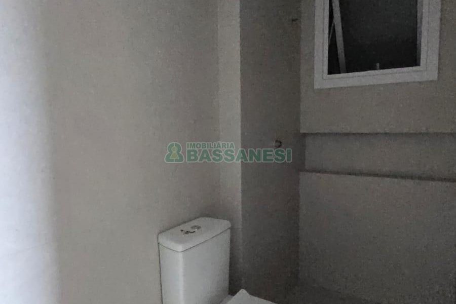Apartamento com 106m², 3 dormitórios, 2 vagas, no bairro São Pelegrino em Caxias do Sul para Comprar
