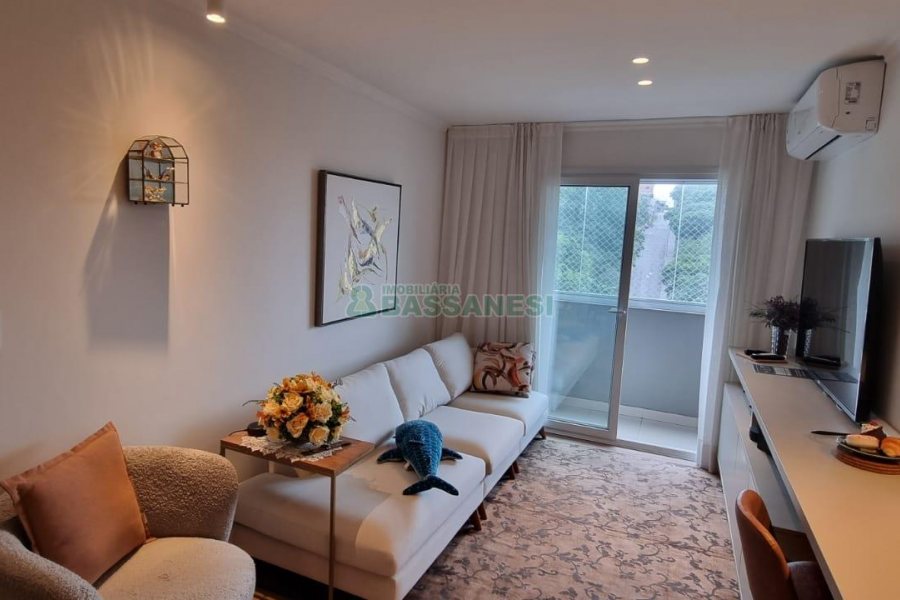 Apartamento com 85m², 3 dormitórios, 2 vagas, no bairro Centro em Caxias do Sul para Comprar