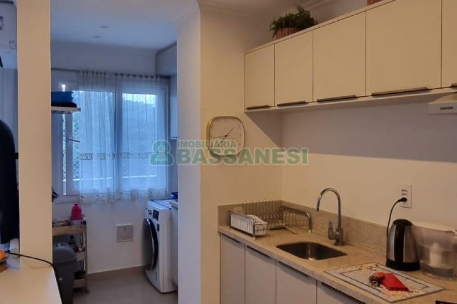 Apartamento com 85m², 3 dormitórios, 2 vagas, no bairro Centro em Caxias do Sul para Comprar