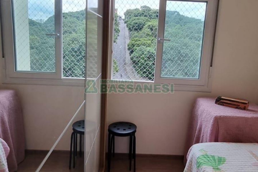 Apartamento com 85m², 3 dormitórios, 2 vagas, no bairro Centro em Caxias do Sul para Comprar