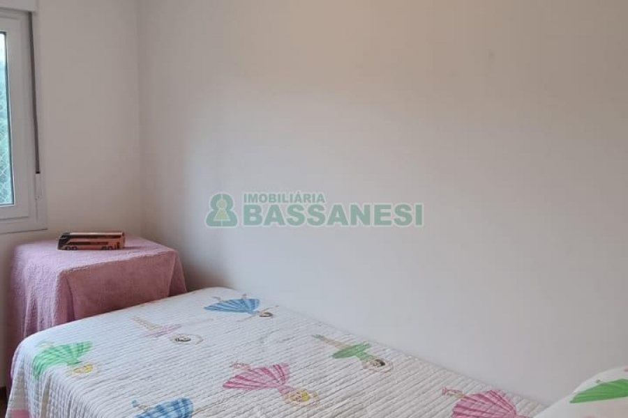 Apartamento com 85m², 3 dormitórios, 2 vagas, no bairro Centro em Caxias do Sul para Comprar
