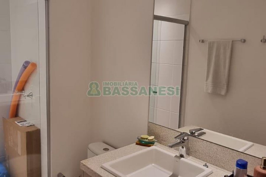 Apartamento com 85m², 3 dormitórios, 2 vagas, no bairro Centro em Caxias do Sul para Comprar