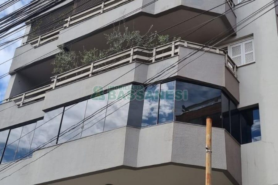 Apartamento com 115m², 3 dormitórios, no bairro Centro em Caxias do Sul para Comprar