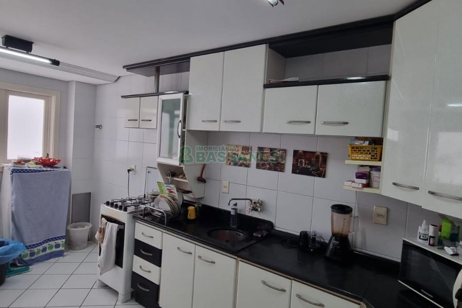 Apartamento com 115m², 3 dormitórios, no bairro Centro em Caxias do Sul para Comprar