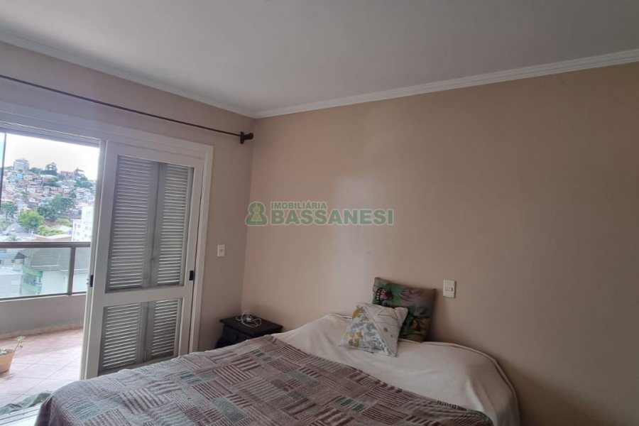 Apartamento com 115m², 3 dormitórios, no bairro Centro em Caxias do Sul para Comprar