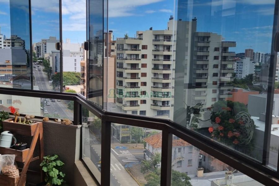 Apartamento com 115m², 3 dormitórios, no bairro Centro em Caxias do Sul para Comprar